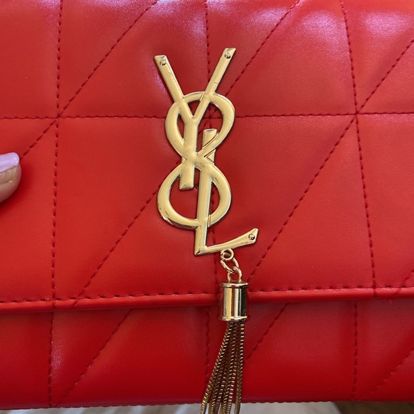 Beautiful red quilted shoulder bag - Picture 8 of 13